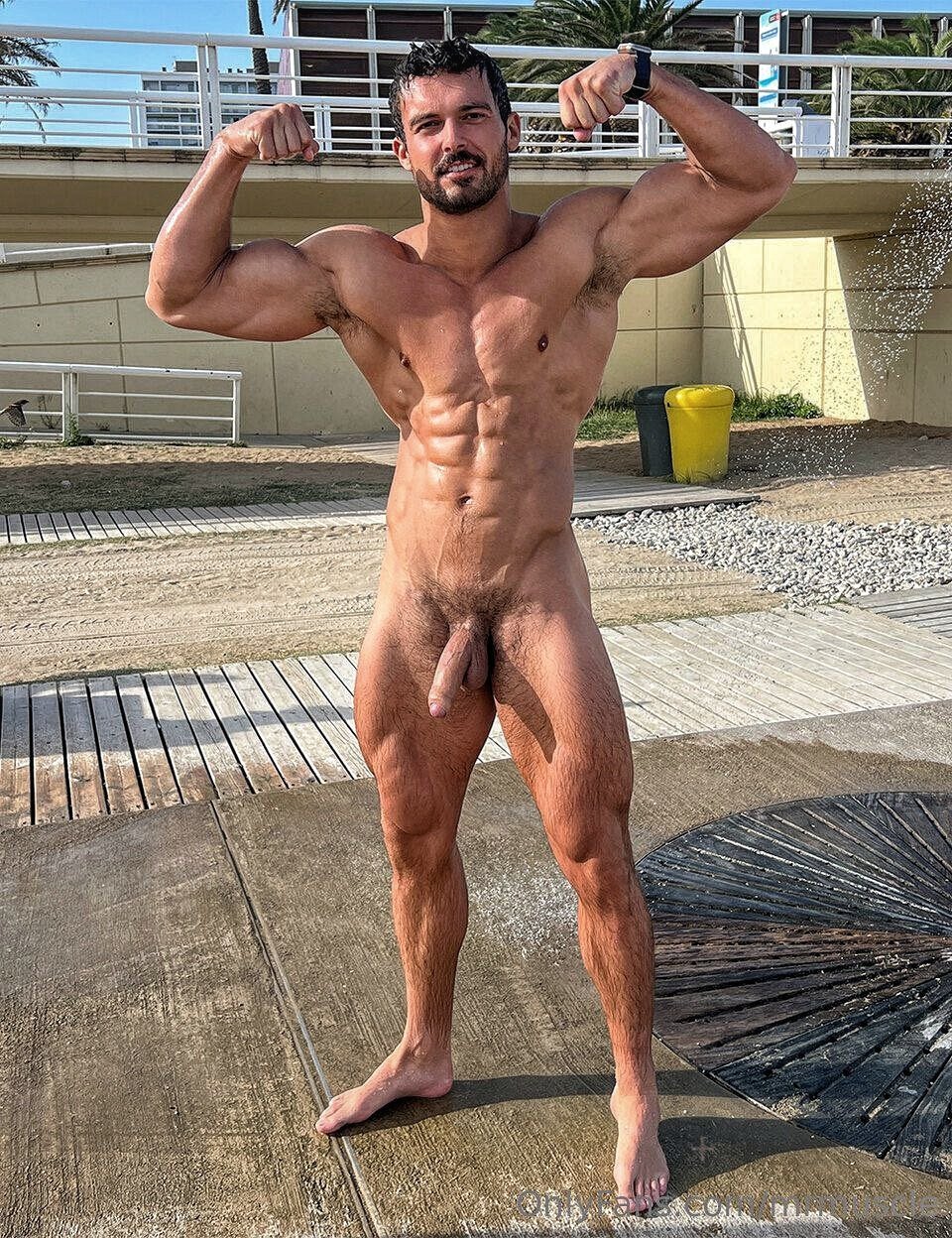 A daring display of his body